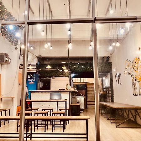 Liberta Hostel Bangkok Ngoại thất bức ảnh