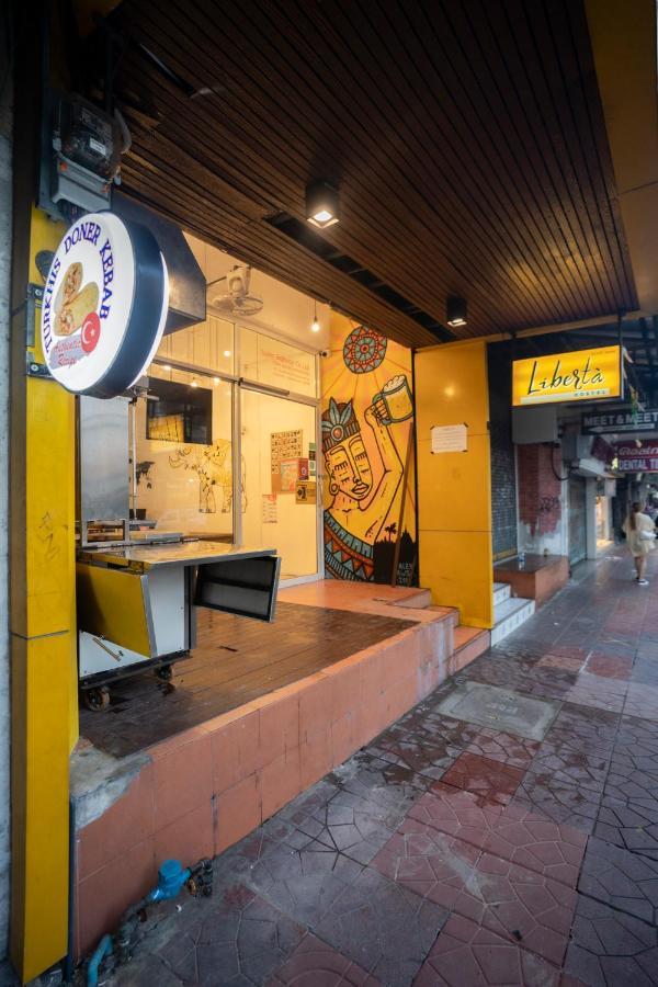 Liberta Hostel Bangkok Ngoại thất bức ảnh