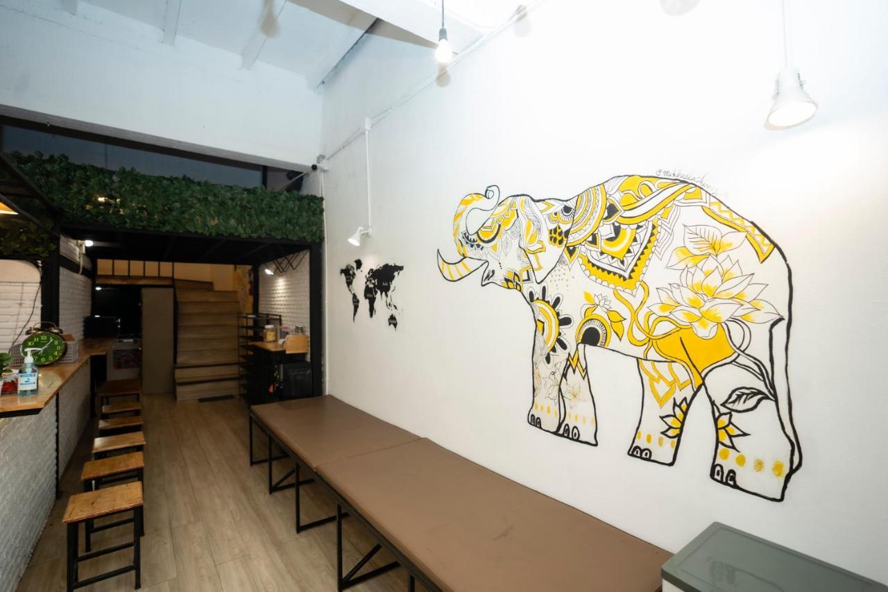 Liberta Hostel Bangkok Ngoại thất bức ảnh