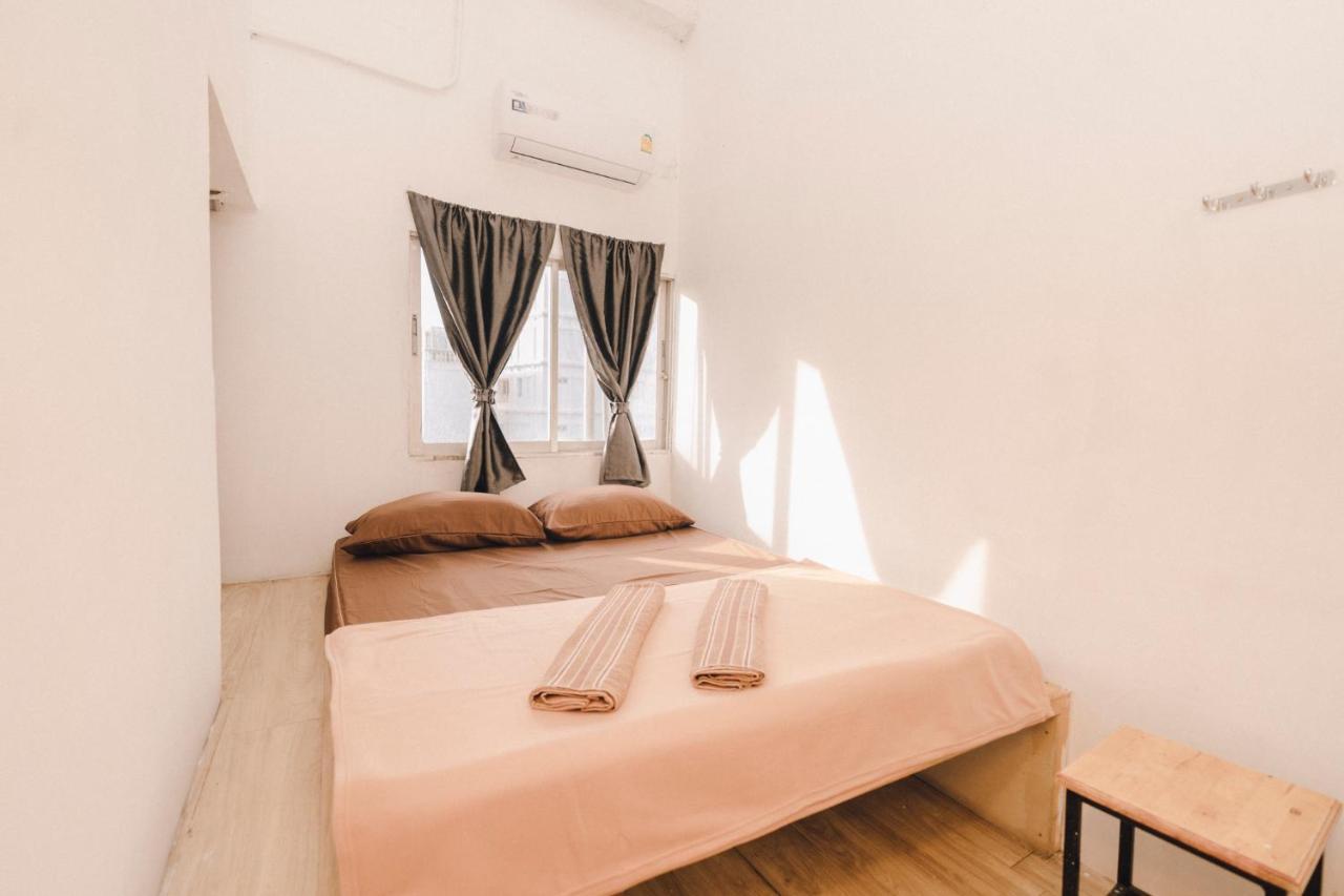 Liberta Hostel Bangkok Ngoại thất bức ảnh