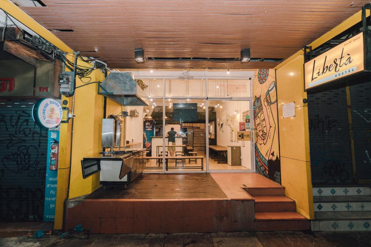 Liberta Hostel Bangkok Ngoại thất bức ảnh
