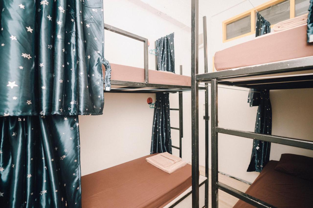 Liberta Hostel Bangkok Ngoại thất bức ảnh