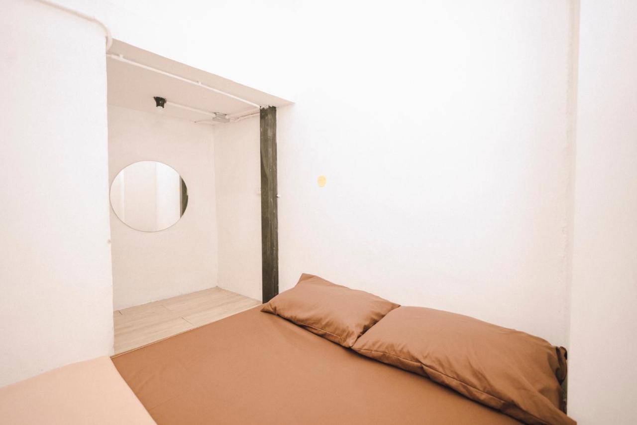 Liberta Hostel Bangkok Ngoại thất bức ảnh