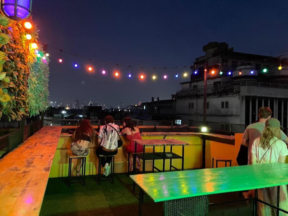 Liberta Hostel Bangkok Ngoại thất bức ảnh