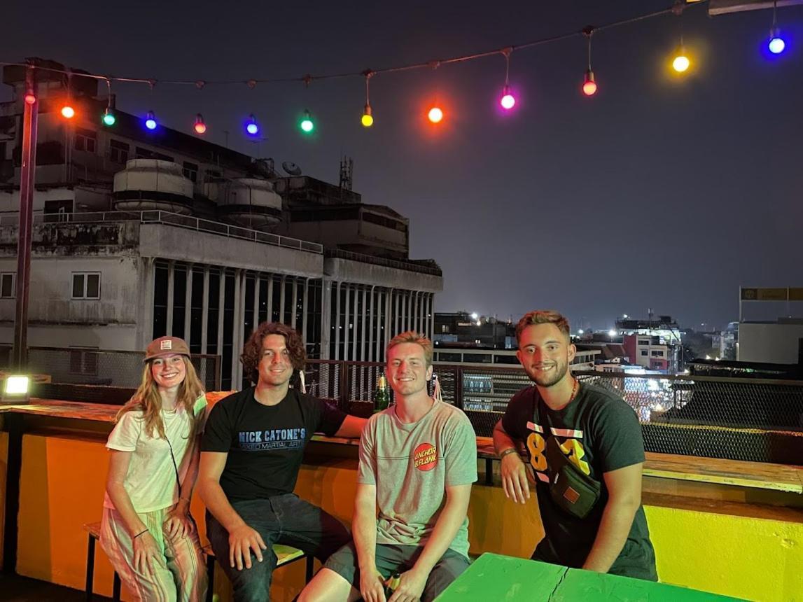 Liberta Hostel Bangkok Ngoại thất bức ảnh
